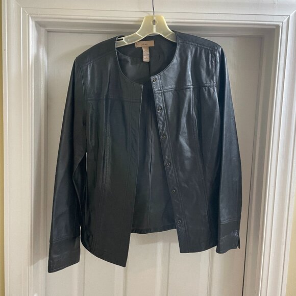 Women's Modern Style Leather Jacket - Picture 1 of 4
